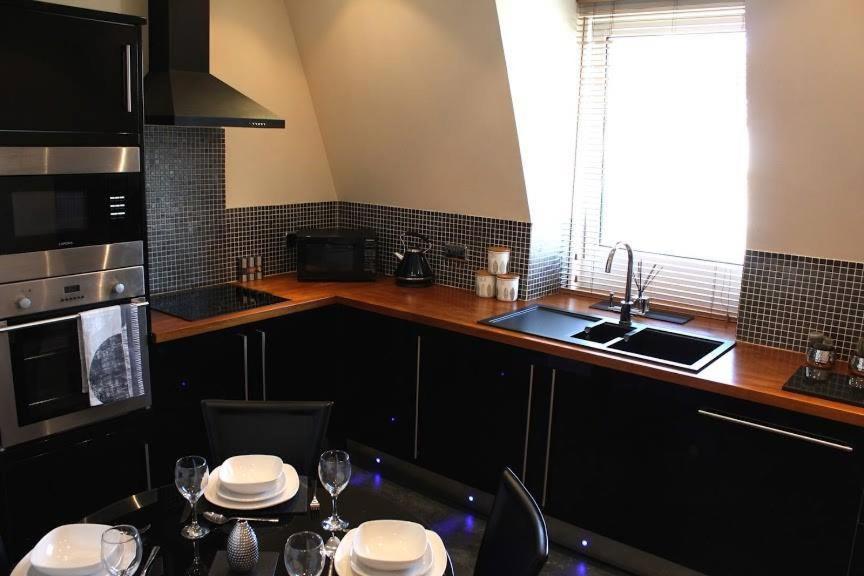 Prime 2 Bedroom City Centre Apt 阿伯丁 外观 照片